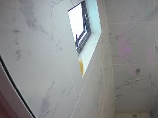 voyeurcam-casa-salsa-bathroom-13