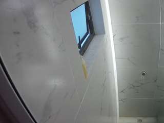 voyeurcam-casa-salsa-bathroom-13