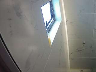 voyeurcam-casa-salsa-bathroom-13