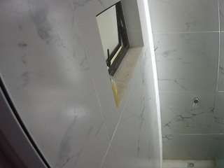 voyeurcam-casa-salsa-bathroom-13