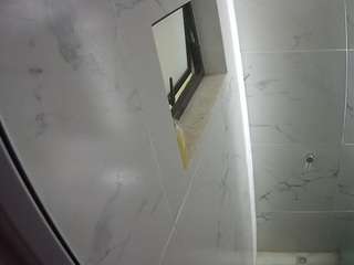 voyeurcam-casa-salsa-bathroom-13