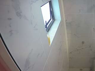 voyeurcam-casa-salsa-bathroom-13