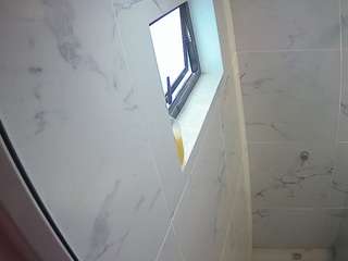 voyeurcam-casa-salsa-bathroom-13