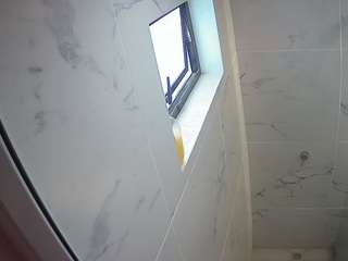 voyeurcam-casa-salsa-bathroom-13