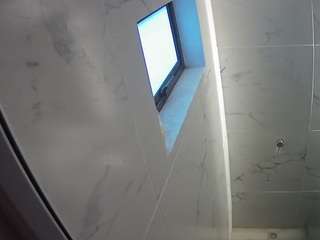 voyeurcam-casa-salsa-bathroom-13