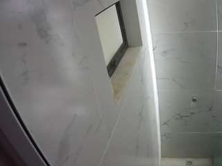 voyeurcam-casa-salsa-bathroom-13