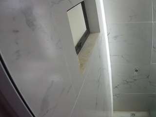 voyeurcam-casa-salsa-bathroom-13