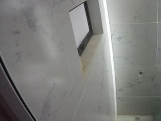 voyeurcam-casa-salsa-bathroom-13