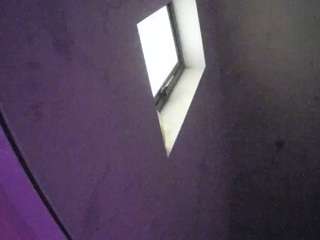 voyeurcam-casa-salsa-bathroom-13