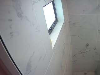voyeurcam-casa-salsa-bathroom-13