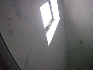 voyeurcam-casa-salsa-bathroom-13