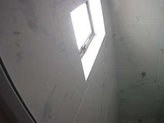 voyeurcam-casa-salsa-bathroom-13
