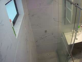 voyeurcam-casa-salsa-bathroom-13