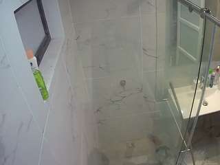 voyeurcam-casa-salsa-bathroom-13