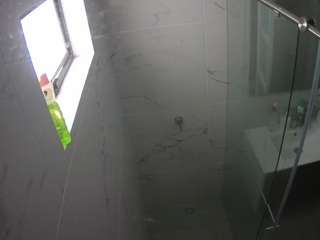 voyeurcam-casa-salsa-bathroom-13