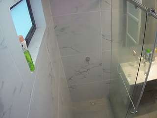 voyeurcam-casa-salsa-bathroom-13