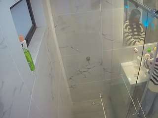 voyeurcam-casa-salsa-bathroom-13