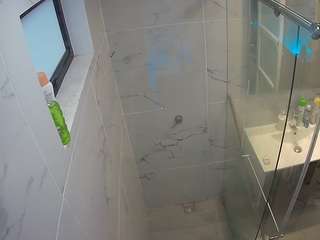 voyeurcam-casa-salsa-bathroom-13