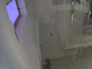 voyeurcam-casa-salsa-bathroom-13