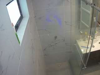 voyeurcam-casa-salsa-bathroom-13