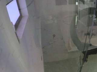 voyeurcam-casa-salsa-bathroom-13