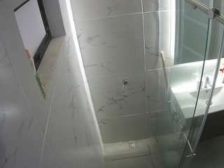 voyeurcam-casa-salsa-bathroom-13