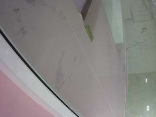 voyeurcam-casa-salsa-bathroom-13