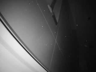 voyeurcam-casa-salsa-bathroom-13