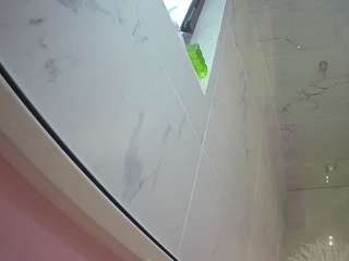 voyeurcam-casa-salsa-bathroom-13