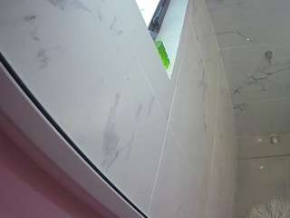 voyeurcam-casa-salsa-bathroom-13