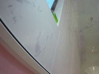 voyeurcam-casa-salsa-bathroom-13