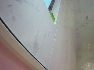 voyeurcam-casa-salsa-bathroom-13