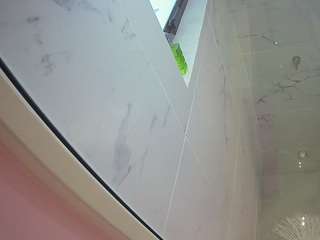 voyeurcam-casa-salsa-bathroom-13