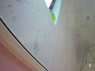 voyeurcam-casa-salsa-bathroom-13