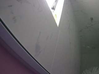 voyeurcam-casa-salsa-bathroom-13