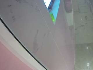 voyeurcam-casa-salsa-bathroom-13