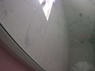 voyeurcam-casa-salsa-bathroom-13