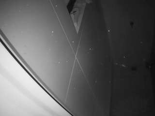 voyeurcam-casa-salsa-bathroom-13