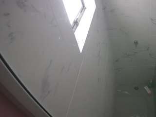 voyeurcam-casa-salsa-bathroom-13