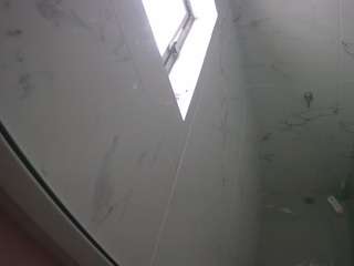 voyeurcam-casa-salsa-bathroom-13