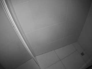 camsoda voyeurcam-casa-salsa-bathroom-8