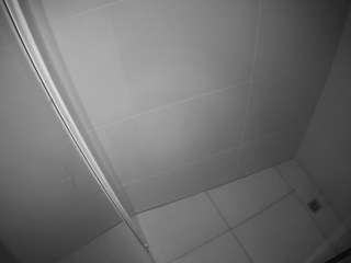 Aiyami camsoda voyeurcam-casa-salsa-bathroom-8