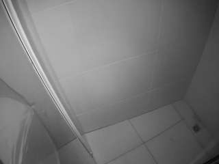 camsoda voyeurcam-casa-salsa-bathroom-8