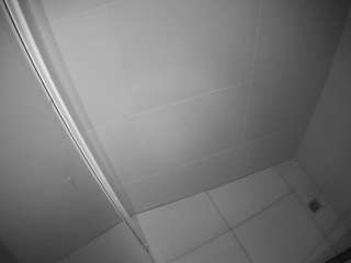 camsoda voyeurcam-casa-salsa-bathroom-8