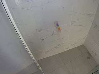 Aheigo camsoda voyeurcam-casa-salsa-bathroom-8