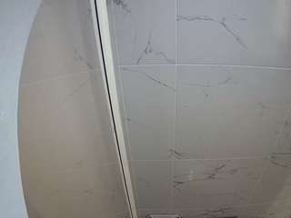 voyeurcam-casa-salsa-bathroom-8