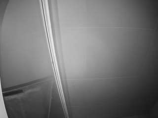 voyeurcam-casa-salsa-bathroom-8