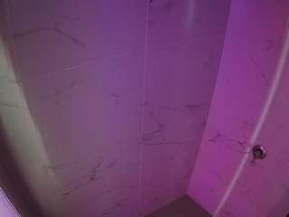 voyeurcam-casa-salsa-bathroom-8