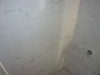 voyeurcam-casa-salsa-bathroom-8