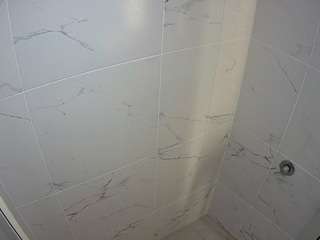 voyeurcam-casa-salsa-bathroom-8
